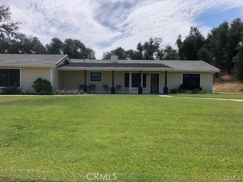 41250 Gallop Lane B Murrieta CA 92562