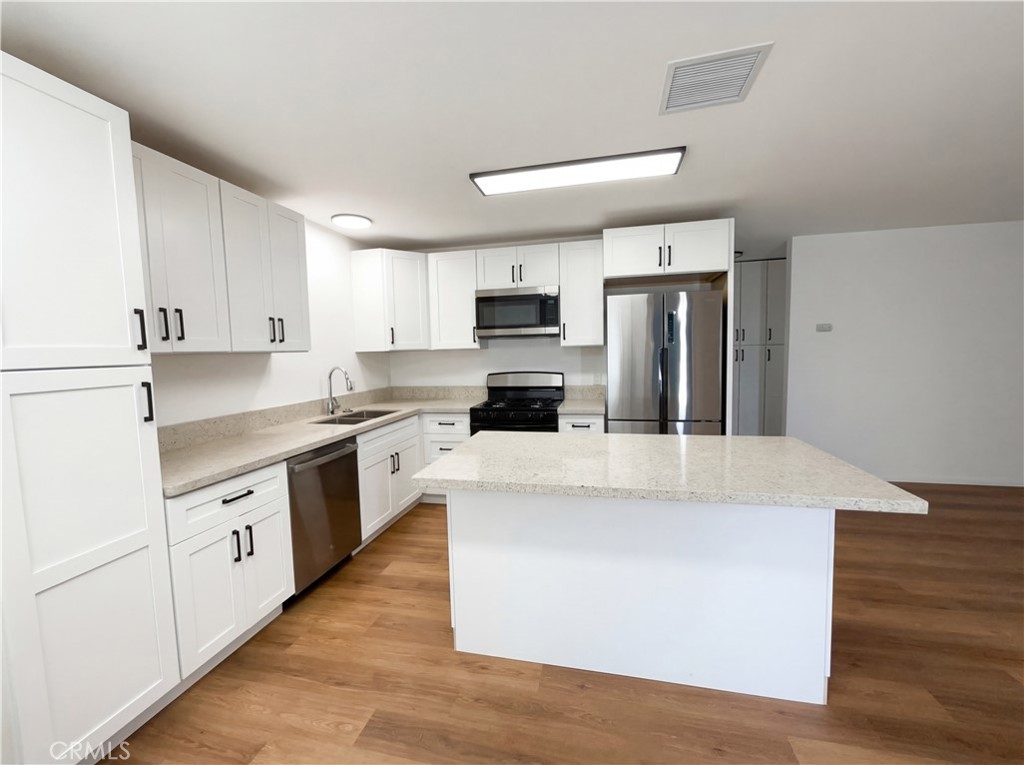 386 W Sunview