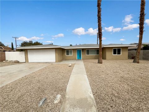 Photo of 386 W Sunview Ave, Palm Springs, CA 92262 (MLS # IV26052993)