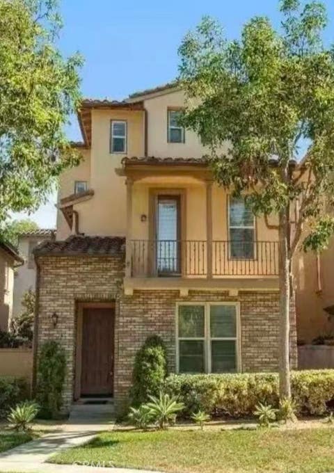Photo of 12 Tall Oak, Irvine, CA 92603 (MLS # OC26167614)