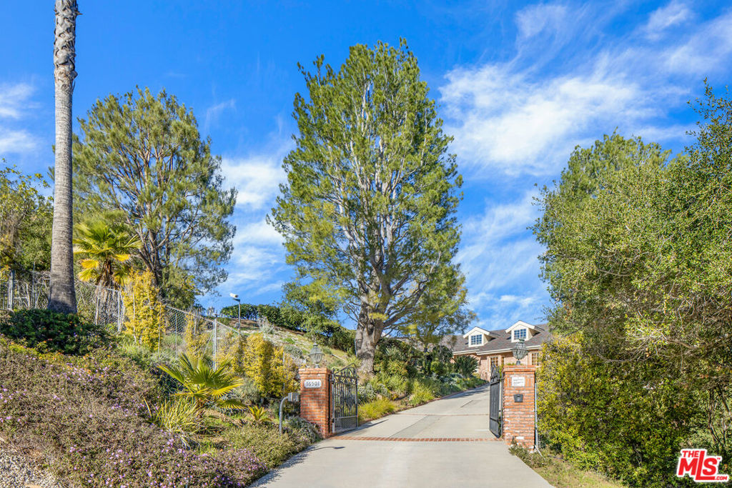 16501 Mulholland Drive
