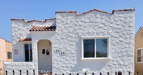 Photo of 647 W 112th St, Los Angeles, CA 90044 (MLS # DW26094208)