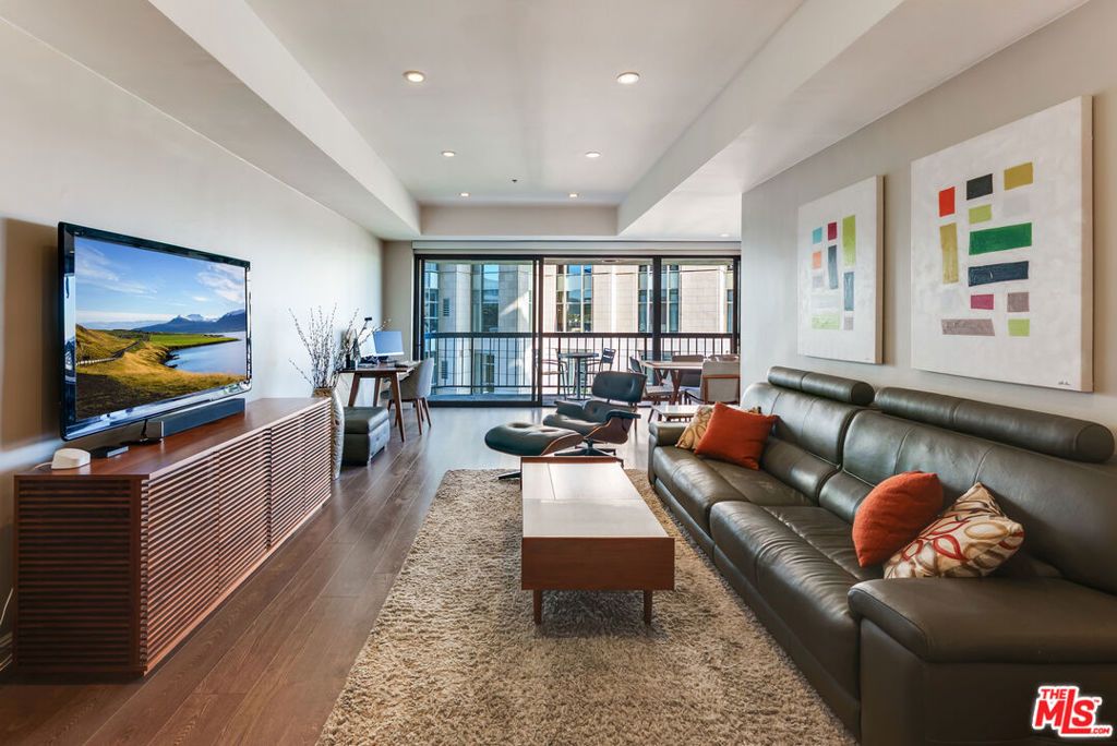 Photo of 10790 Wilshire Boulevard #404, Los Angeles, CA 90024 (MLS # 26640251)