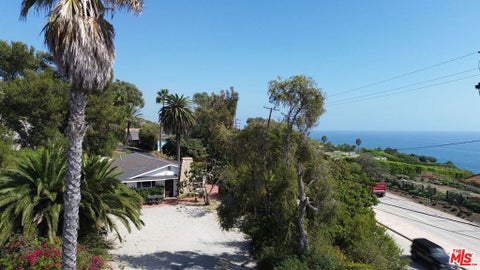 Photo of 3946 Puerco Canyon Road, Malibu, CA 90265 (MLS # 26993343)