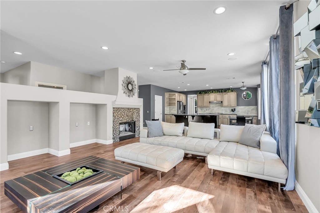 Eagle Glen - Residential