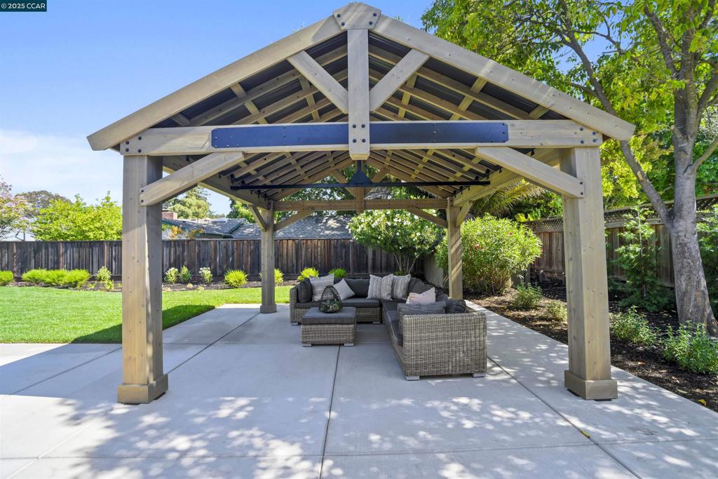 ST. FRANCES PARK - Residential