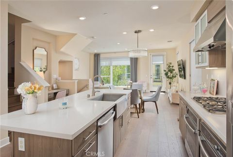 Photo of 6749 W Gill Way, Los Angeles, CA 90068 (MLS # SR26030719)