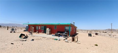 Photo of 3376 Sunlight Road, 29 Palms, CA 92277 (MLS # JT25164384)
