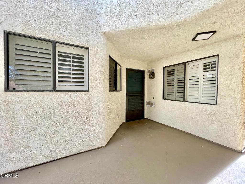 726 Island View Circle
