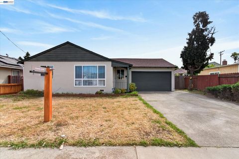 Photo of 910 Miller Ave Ave, Vallejo, CA 94591 (MLS # 41129119)
