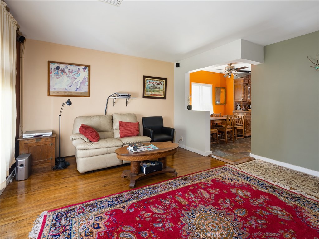 5526 W 118th Place
