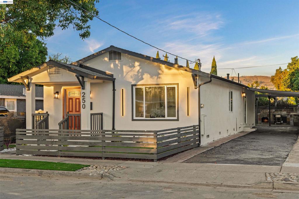250 San Antonio Ct