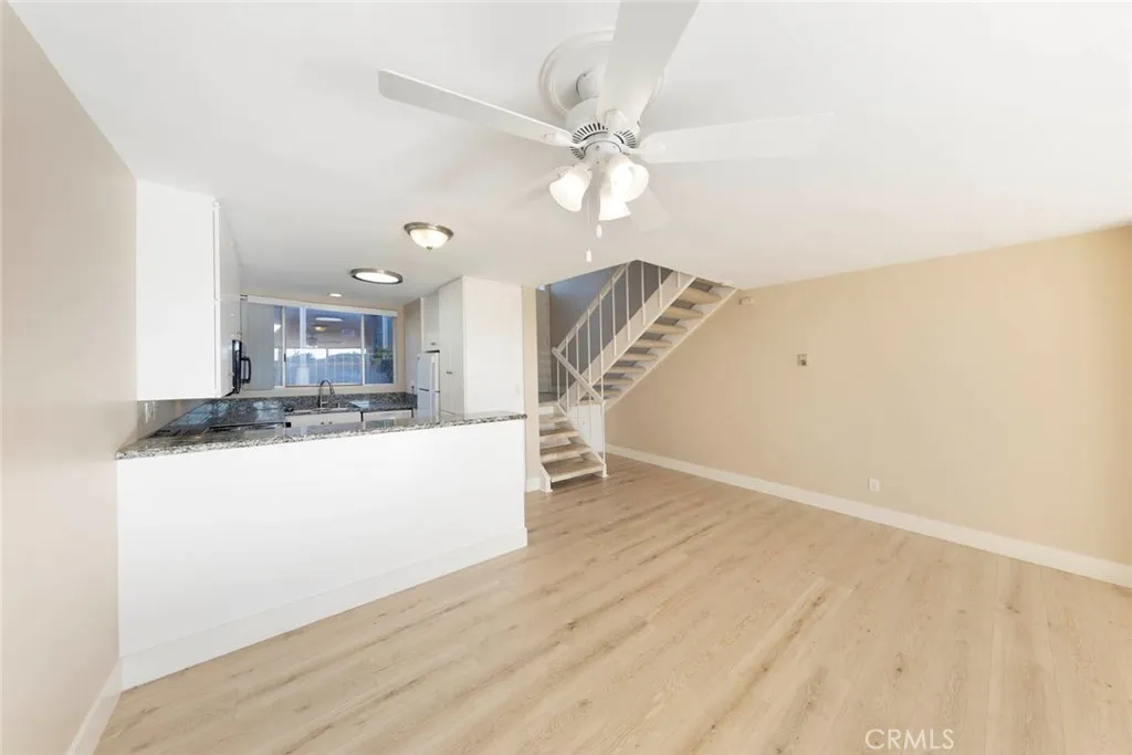 Newport Beach, California 92660, United States, 2 Bedrooms Bedrooms, ,2 BathroomsBathrooms,Residential,Active,248303