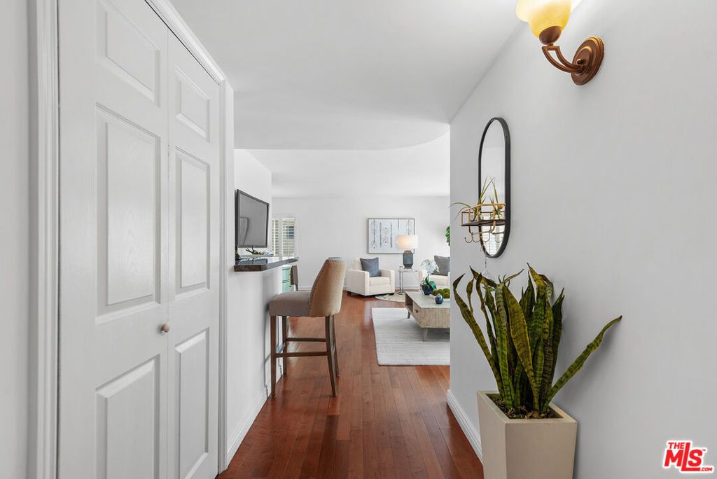 Photo of 2318 Fox Hills Drive #102, Los Angeles, CA 90064 (MLS # 25604939)