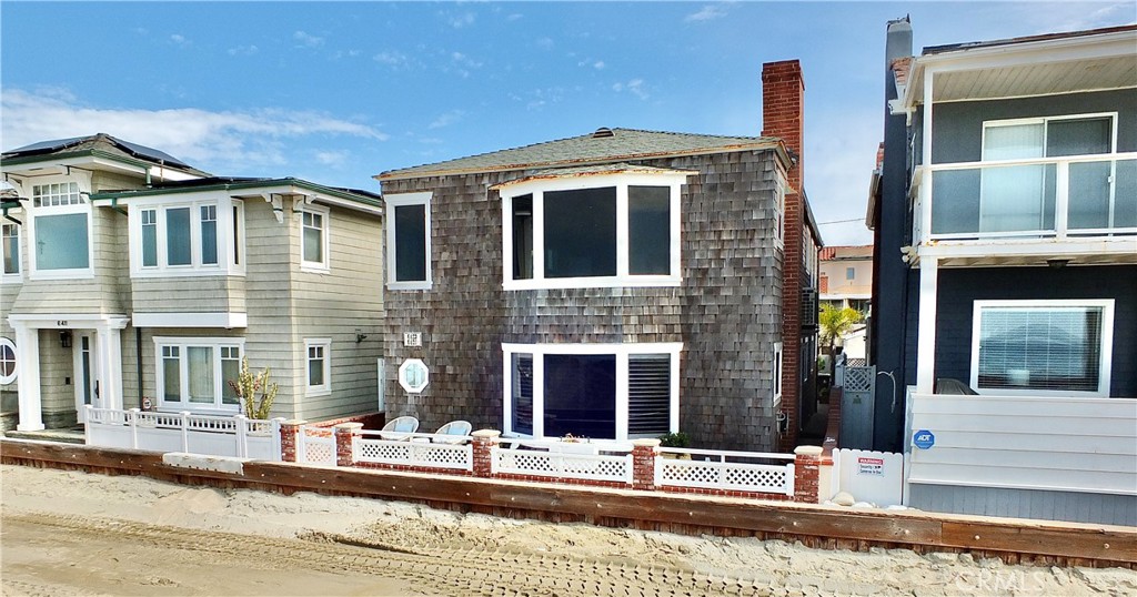 6421 E Seaside