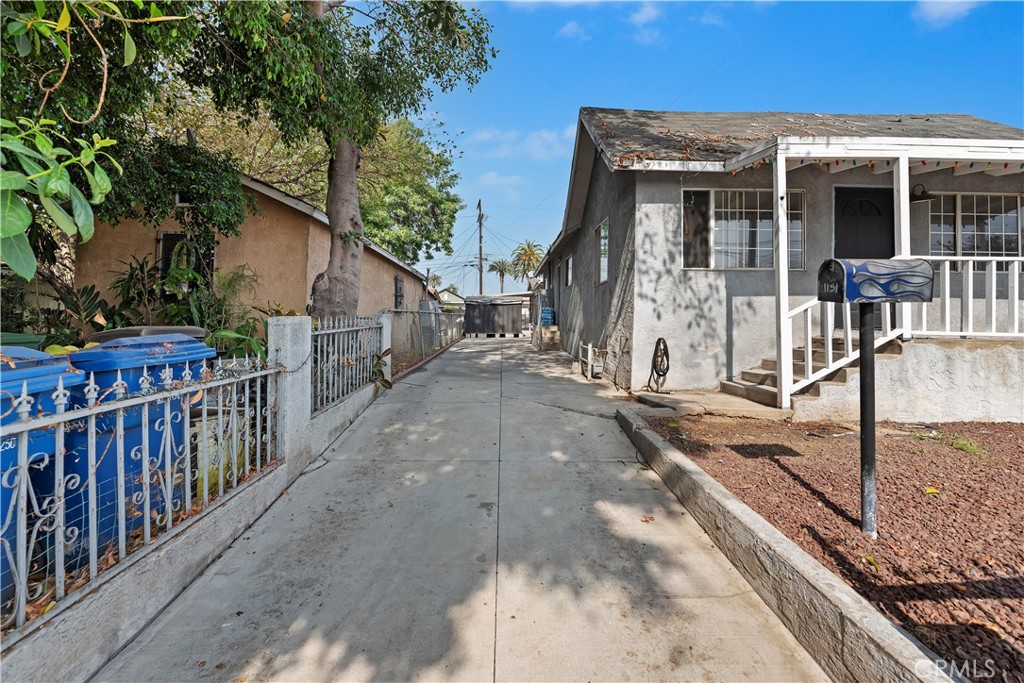 1151 Calzona Street