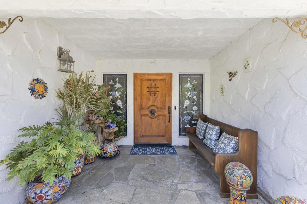 1057 Calle Mesita