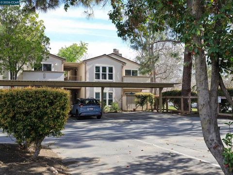 Photo of 375 Camelback Rd Rd #23, Pleasant Hill, CA 94523 (MLS # 41130088)