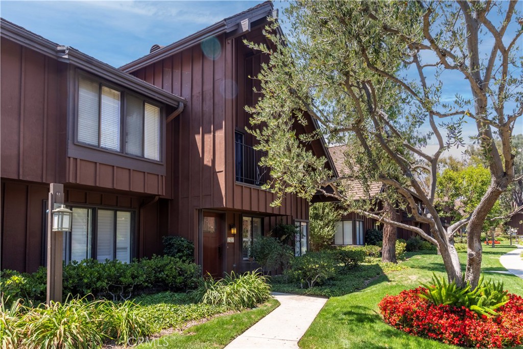 1437 Dalmatia Drive