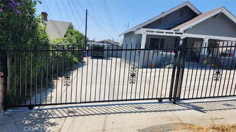 Photo of 929 N Rowan Avenue, Los Angeles, CA 90063 (MLS # WS25255400)