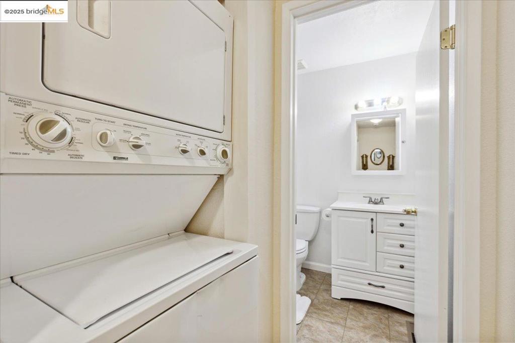 OAKLAND HILLS - Residential