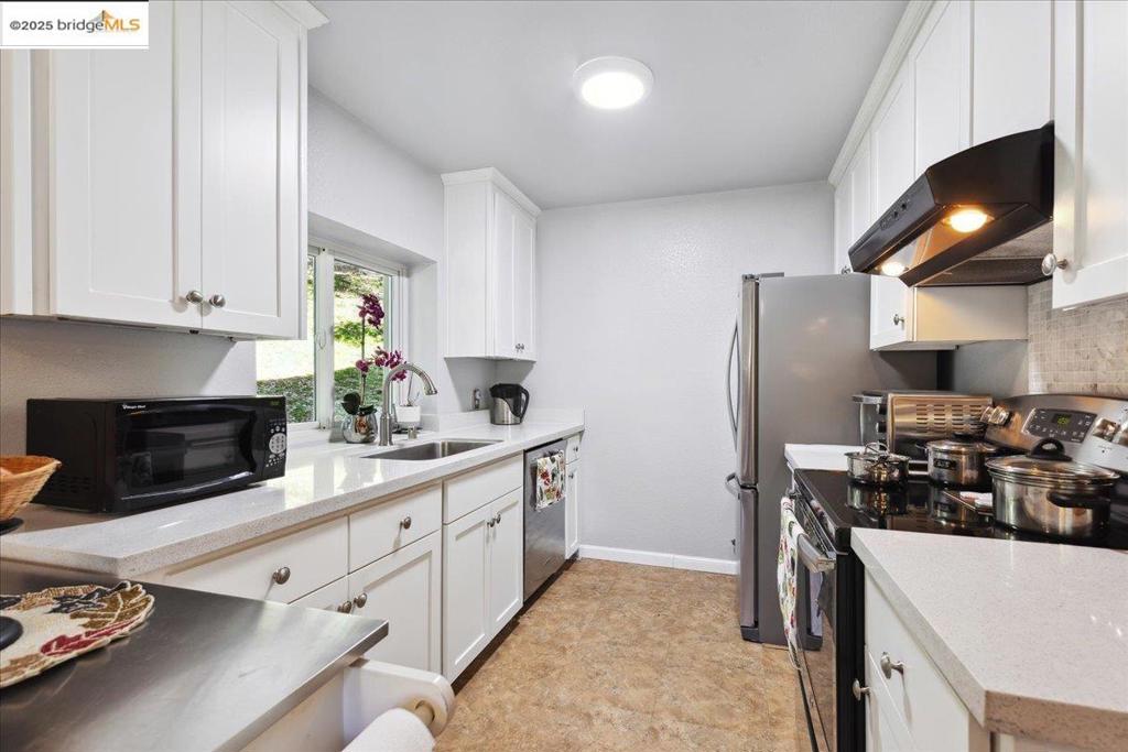 OAKLAND HILLS - Residential