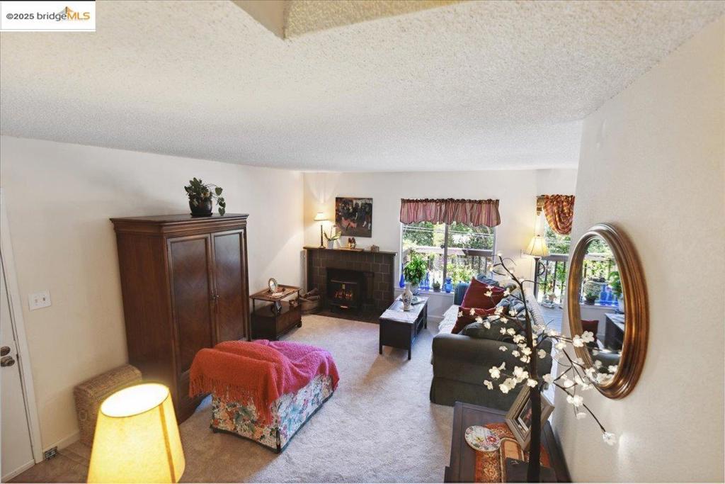OAKLAND HILLS - Residential