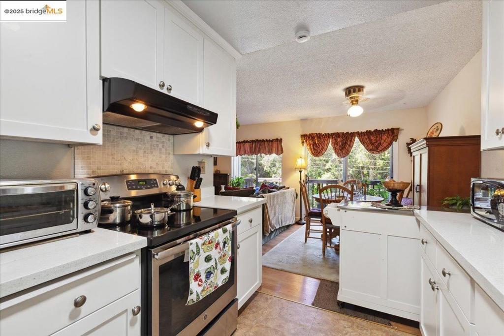 OAKLAND HILLS - Residential