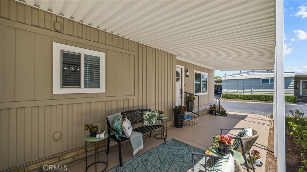 16950 Lake Park Way 7