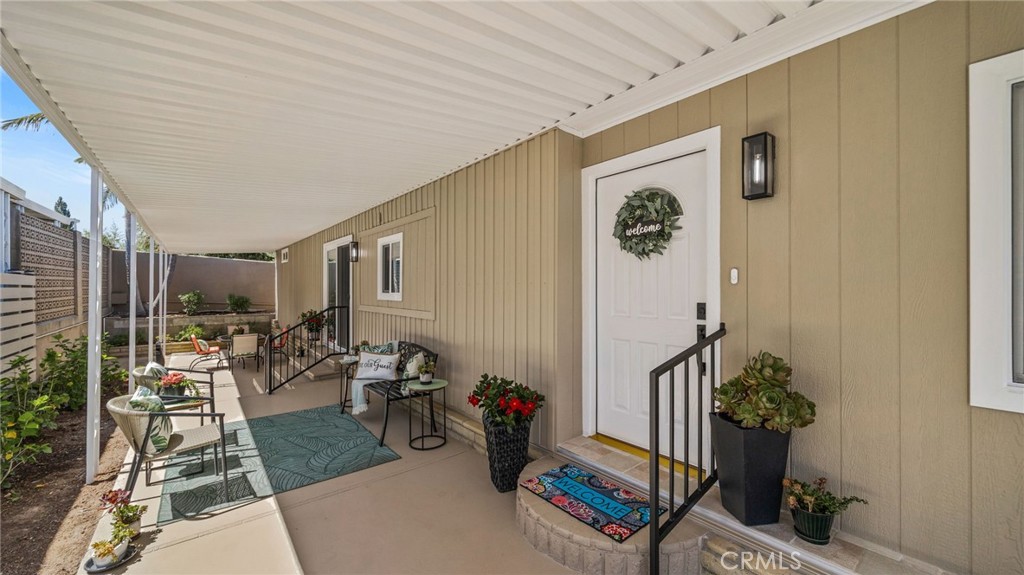 16950 Lake Park Way 7