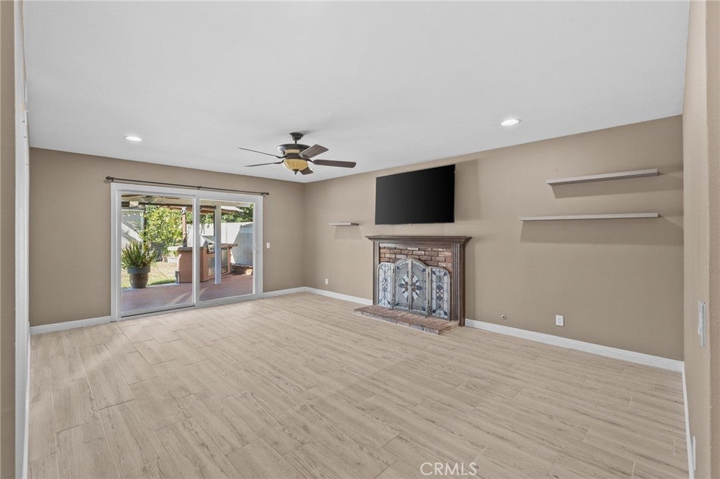 16721 Maple