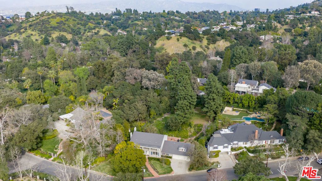 Photo of 3216 Fryman Road, Studio City, CA 91604 (MLS # 26655509)