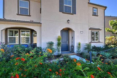 2130 Harvest Loop Santa Paula CA 93060