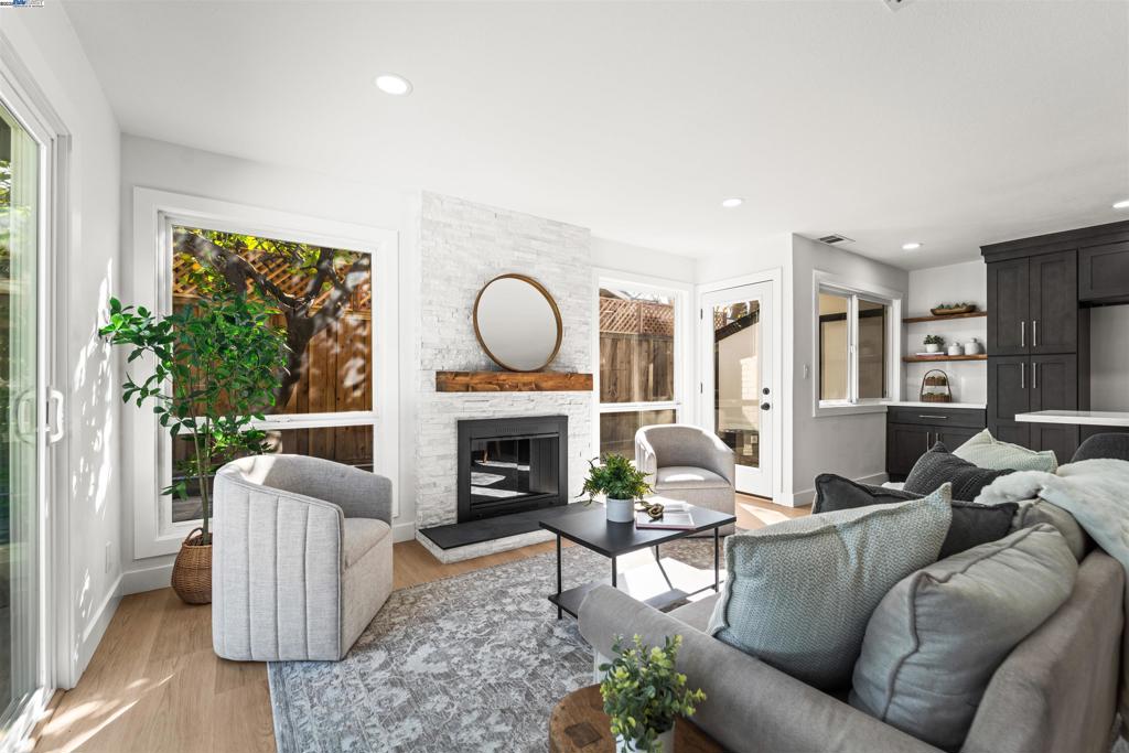 CANTERBURY VILG - Residential