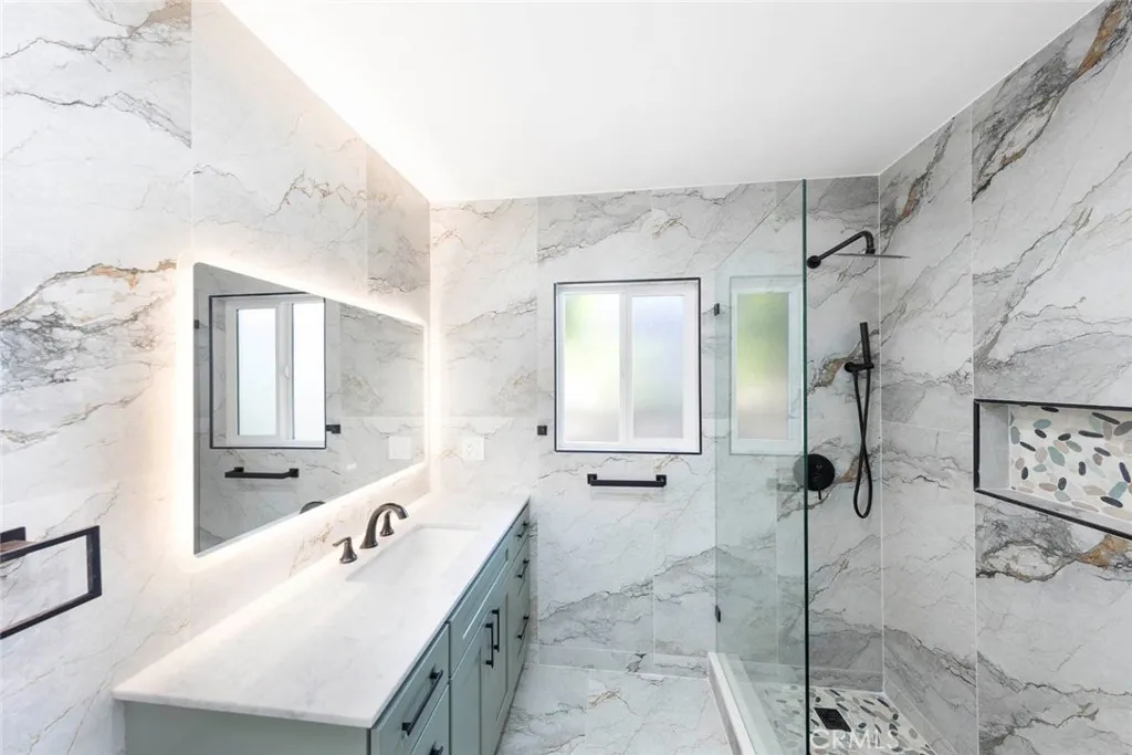 Bellflower, California 90706, United States, 3 Bedrooms Bedrooms, ,2 BathroomsBathrooms,Residential,Active,239826