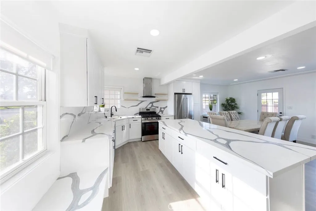 Bellflower, California 90706, United States, 3 Bedrooms Bedrooms, ,2 BathroomsBathrooms,Residential,Active,239826