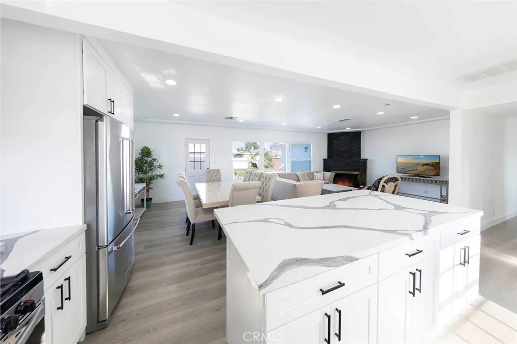 Bellflower, California 90706, United States, 3 Bedrooms Bedrooms, ,2 BathroomsBathrooms,Residential,Active,239826