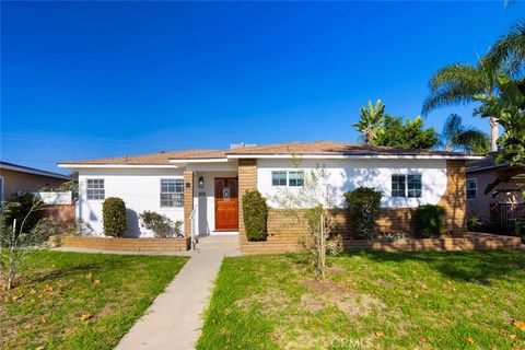 Photo of 9645 ROSECRANS Avenue, Bellflower, CA 90706 (MLS # NP25255223)