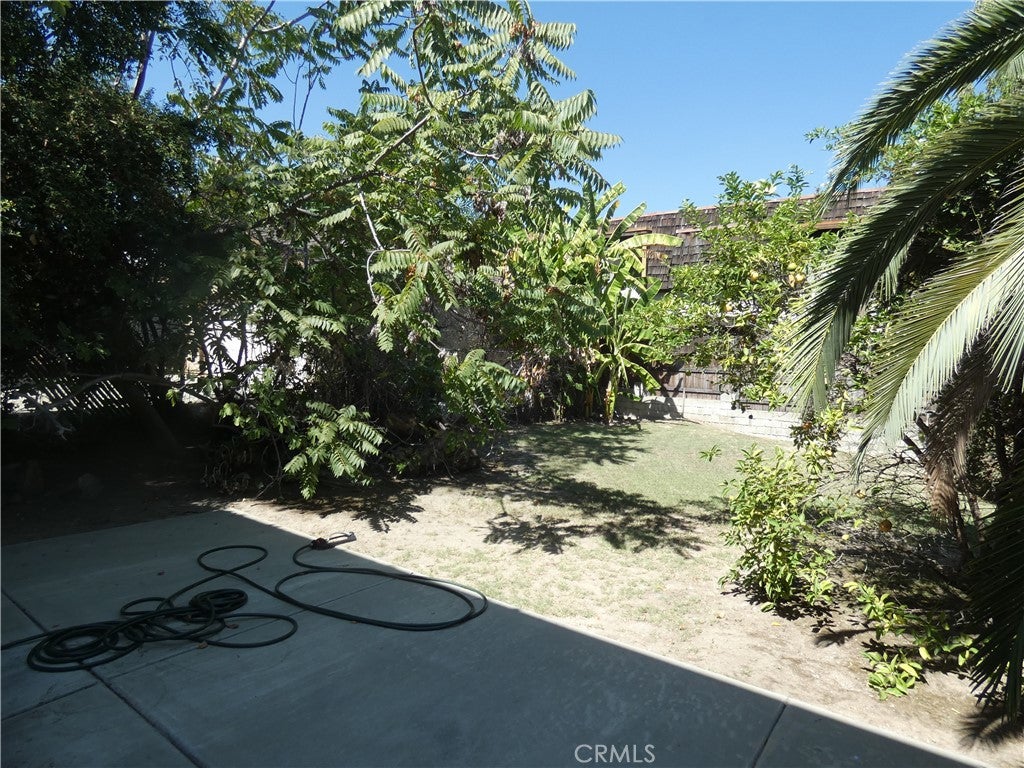 819 E Graves