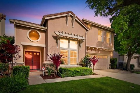 Photo of 5966 Aster Drive, San Jose, CA 95123 (MLS # ML82044410)