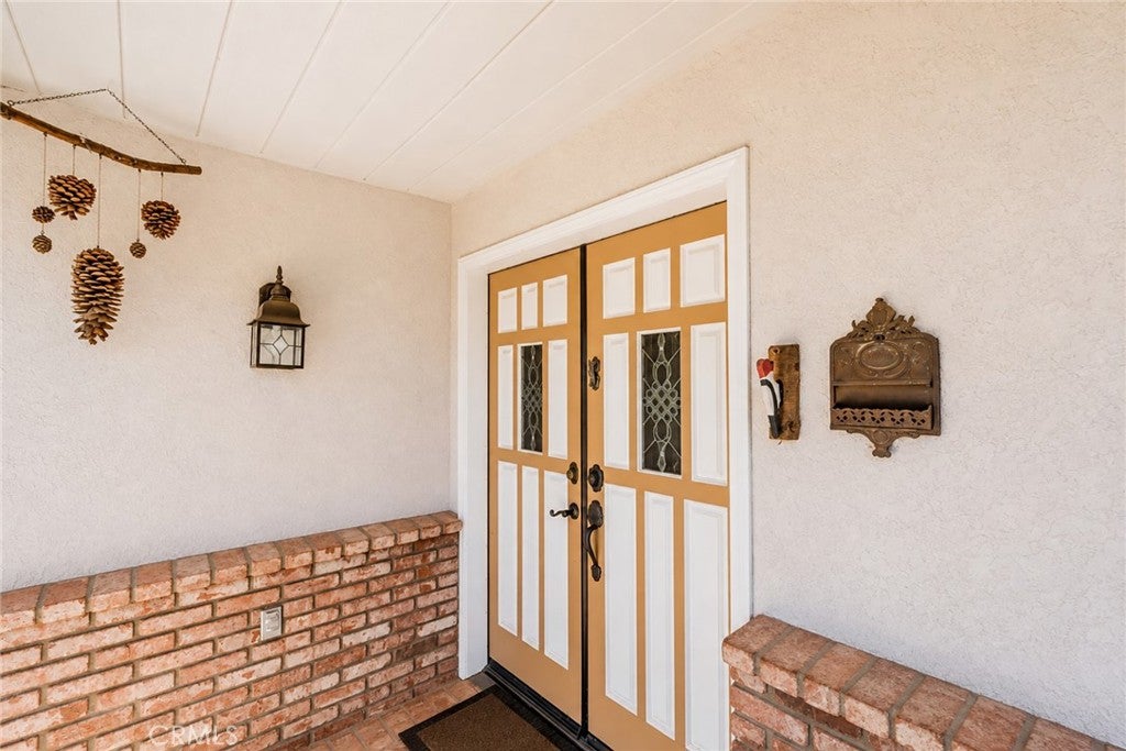 8838 Lilac Road