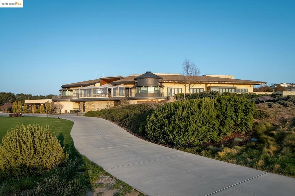 STONEBRAE COUNTRY CLUB - Residential