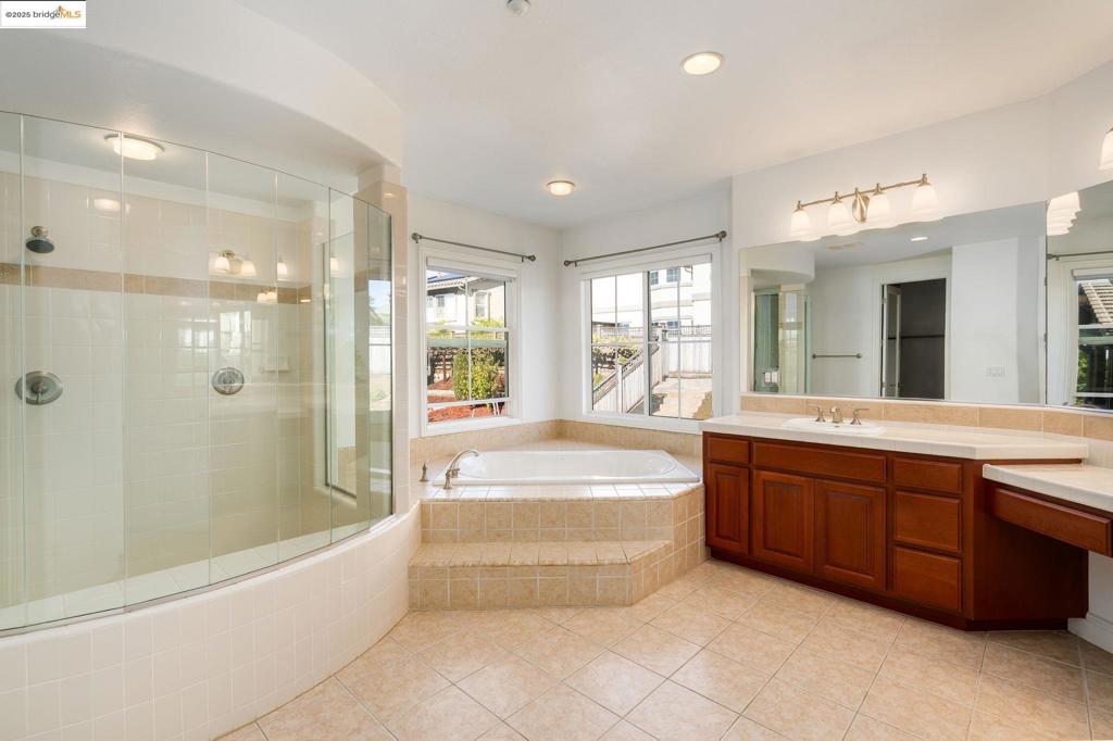 STONEBRAE COUNTRY CLUB - Residential