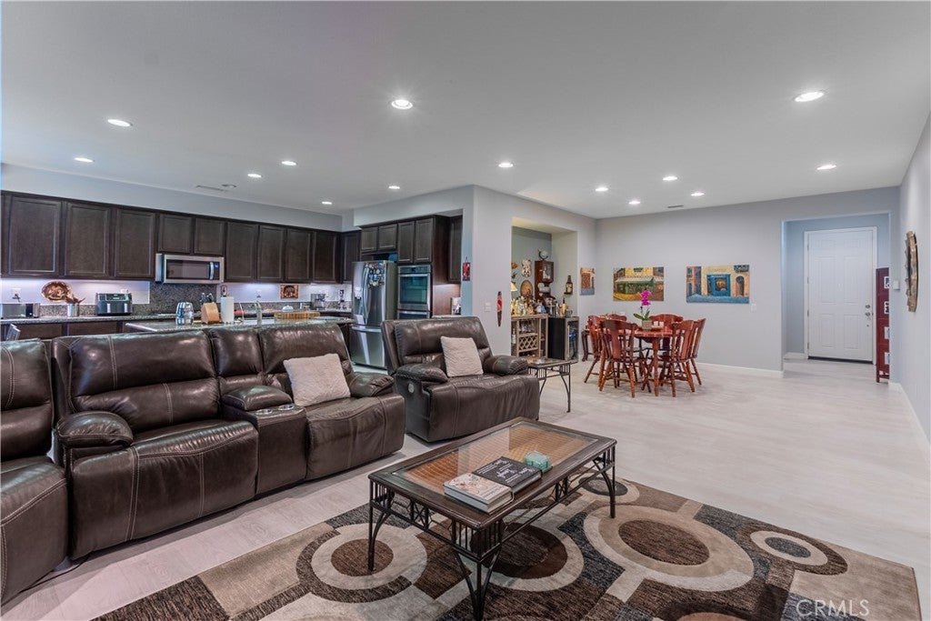 14325 Florence