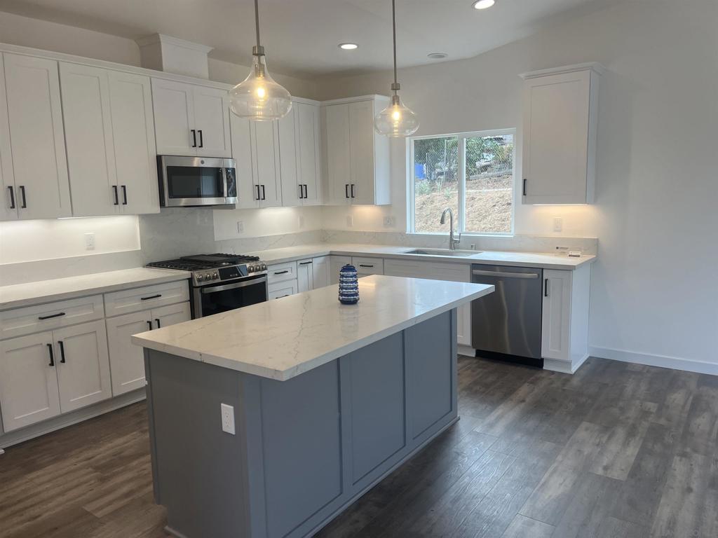 Lakeside - Residential