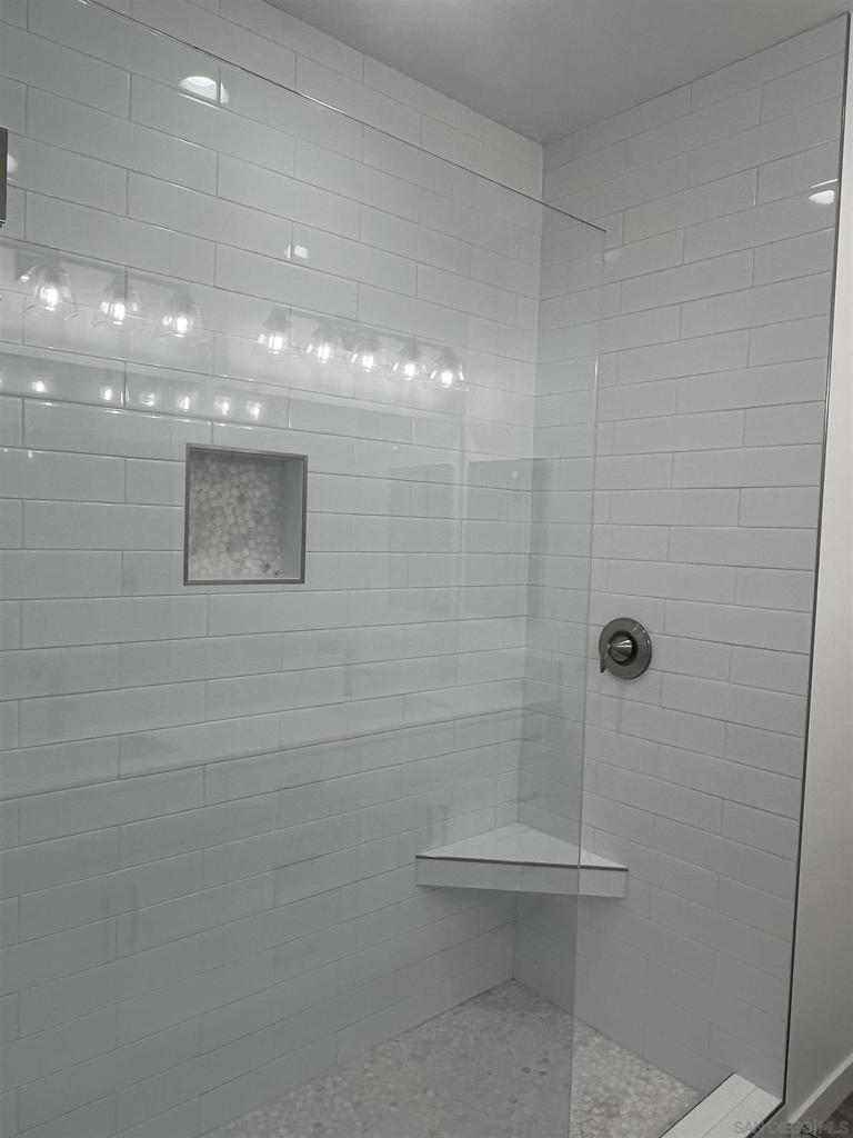 Lakeside - Residential