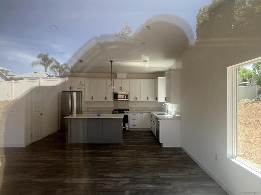 Lakeside - Residential