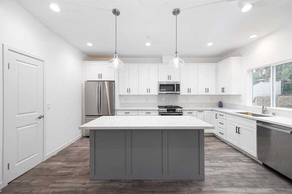 Lakeside - Residential