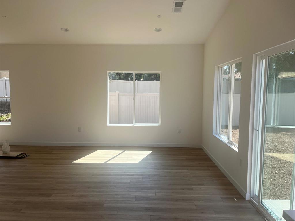 Lakeside - Residential