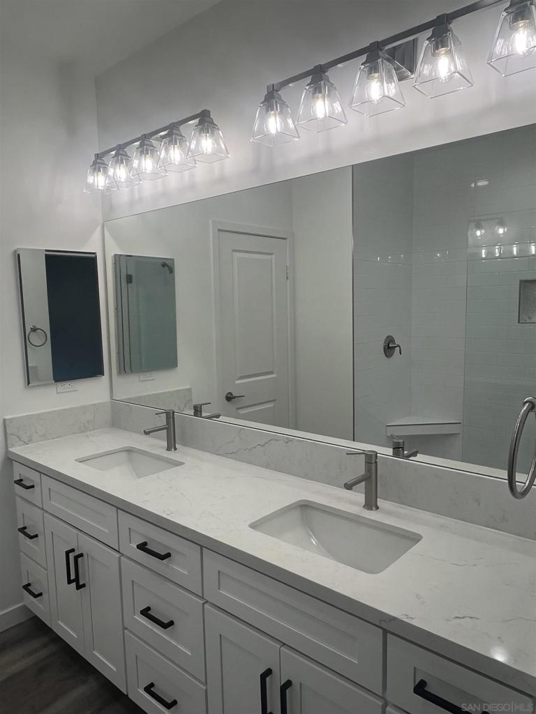 Lakeside - Residential